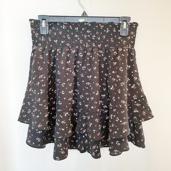 Socialite Floral Print Tiered Miniskirt - Medium - Black - Picture 5 of 6